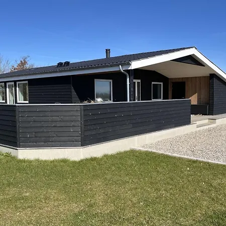 Holiday home Helmtrud - 700m From The Sea By Interhome *