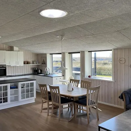 Helmtrud - 700m From The Sea By Interhome Nedre Lysabild
