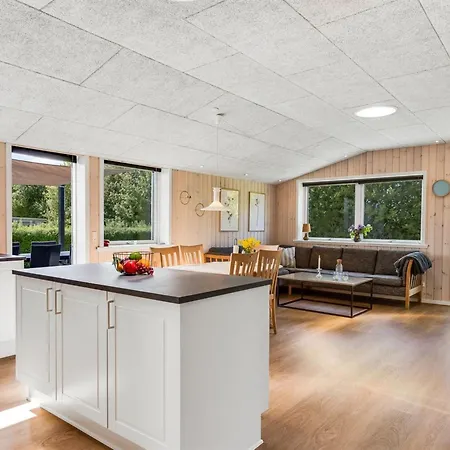 Semesterbostad Helmtrud - 700m From The Sea By Interhome *